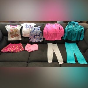 Girls outfits, size 4T. Great condition.